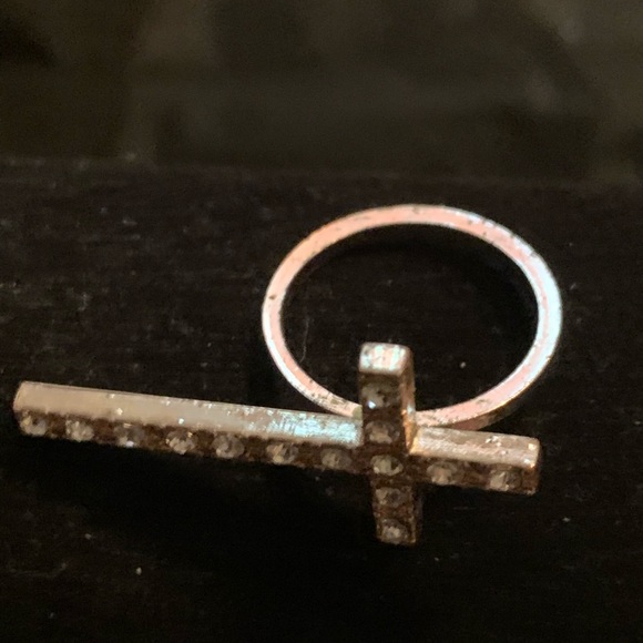 Ring - Picture 2 of 3